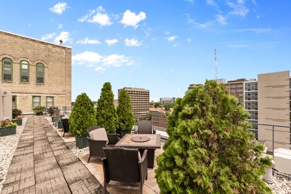 $274,000 | 270 East Highland Avenue, Unit 1021, Milwaukee, WI 53202