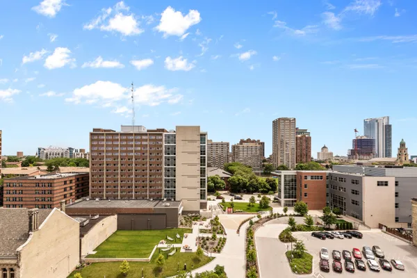 $274,000 | 270 East Highland Avenue, Unit 1021, Milwaukee, WI 53202