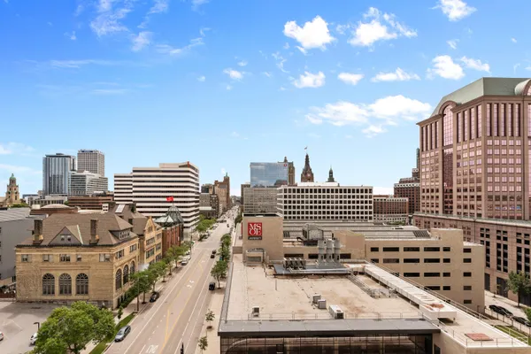 $274,000 | 270 East Highland Avenue, Unit 1021, Milwaukee, WI 53202