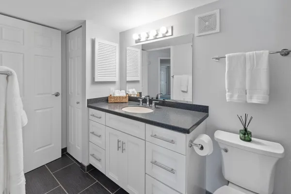 $274,000 | 270 East Highland Avenue, Unit 1021, Milwaukee, WI 53202