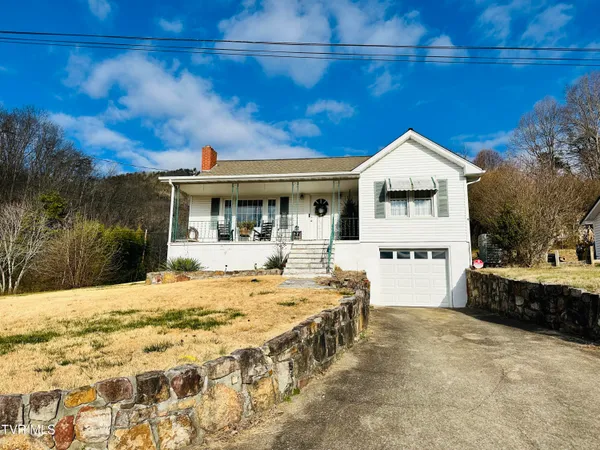$215,000 | 265 Wilmeth Street, Weber City, VA 24290