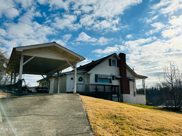 $249,900 | 265 Wilmeth Street, Weber City, VA 24290