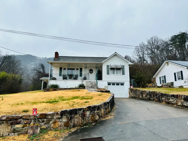 $249,900 | 265 Wilmeth Street, Weber City, VA 24290