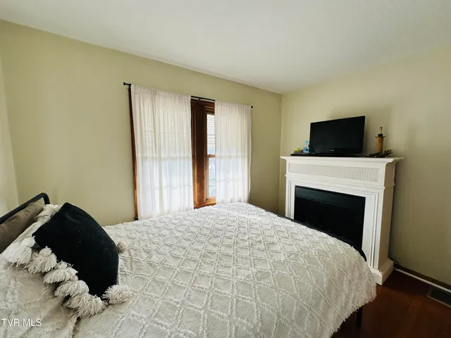 $249,900 | 265 Wilmeth Street, Weber City, VA 24290