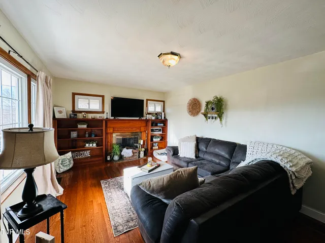 $249,900 | 265 Wilmeth Street, Weber City, VA 24290