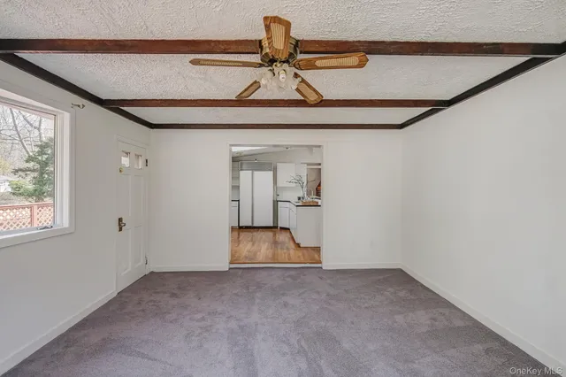 $5,500 | 15 Community Road, Coram, NY 11727