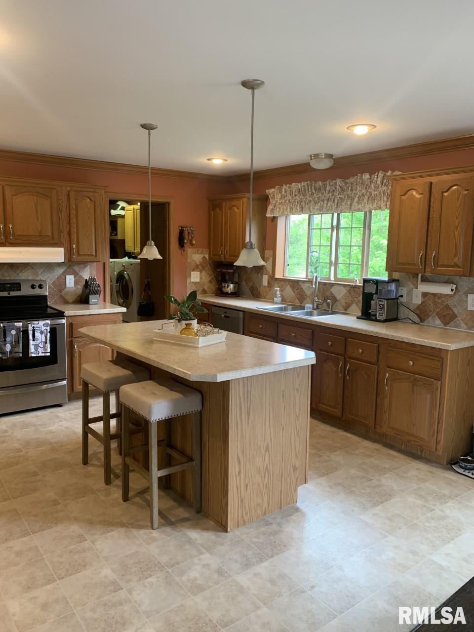 4 Orchard Drive Barry, IL 62312 - Photo 12 of 33