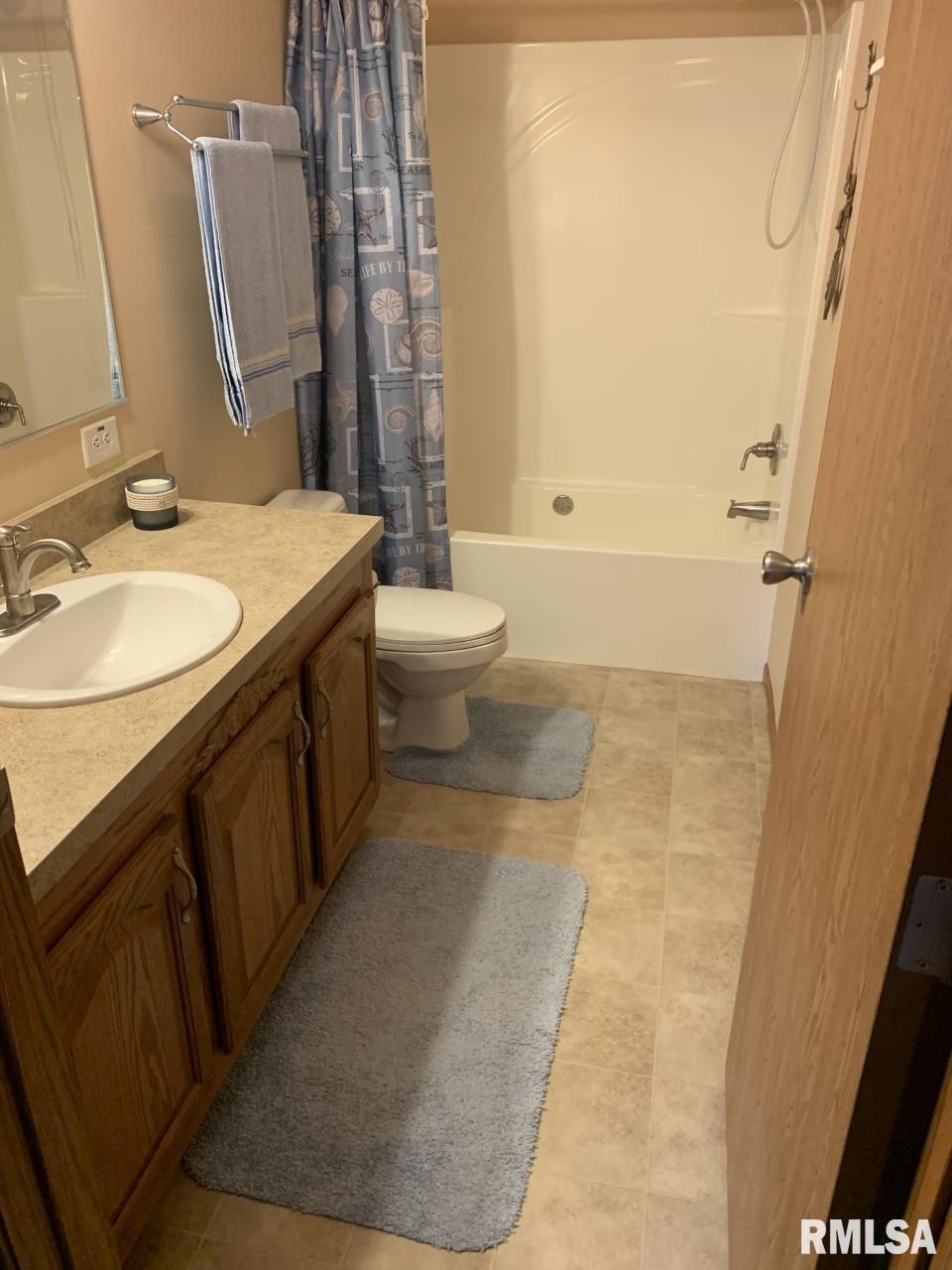 4 Orchard Drive Barry, IL 62312 - Photo 28 of 33