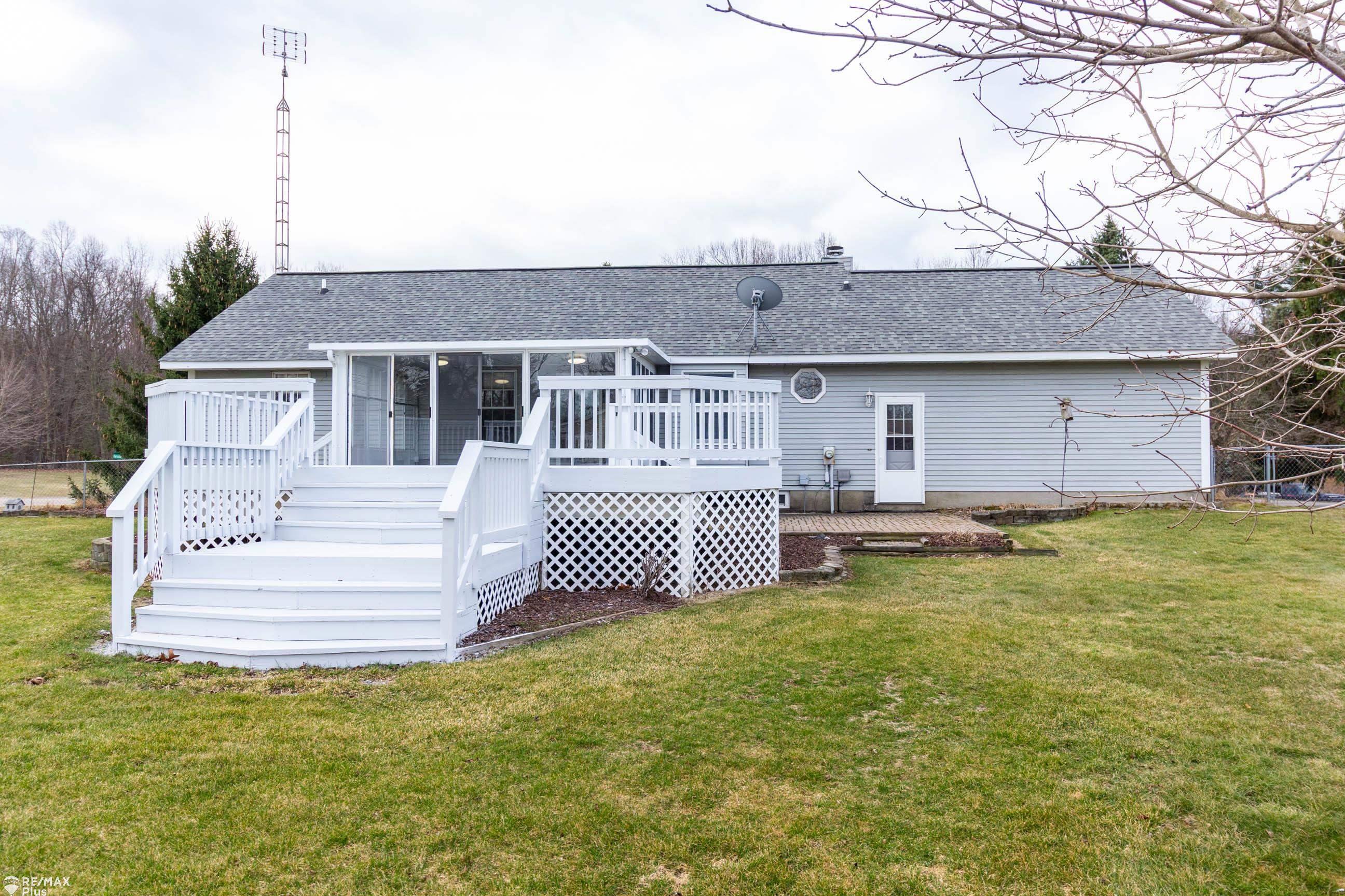 1435 Farmlane Road Lapeer, MI 48446 - Photo 43 of 47