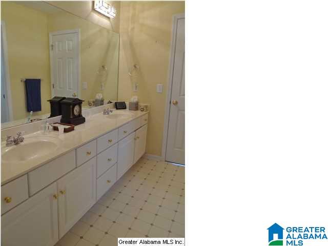 1014 Crest Road Leeds, AL 35094 - Photo 23 of 32