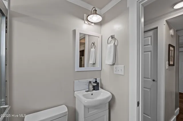 $2,300 | 501 Bridges Street, Unit D, Morehead City, NC 28557