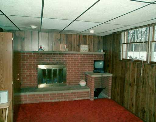 568 Meridian Road Renfrew, PA 16053 - Photo 5 of 8 Den/Family/Great Room.