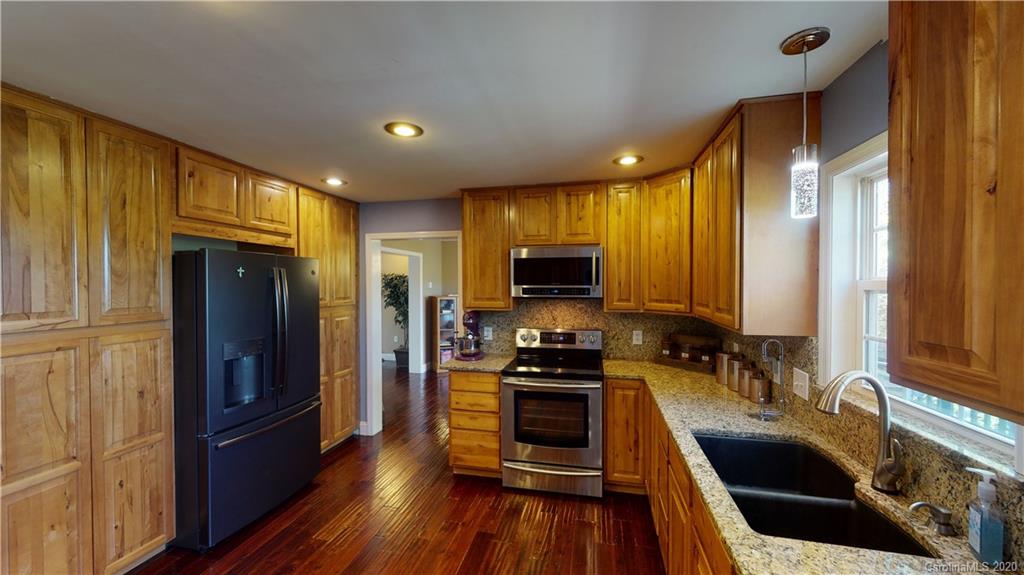 39 Marilyn-Charles Ridge Fairview, NC 28730 - Photo 3 of 20