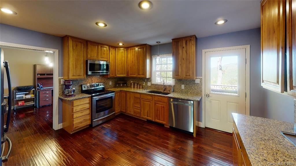 39 Marilyn-Charles Ridge Fairview, NC 28730 - Photo 5 of 20