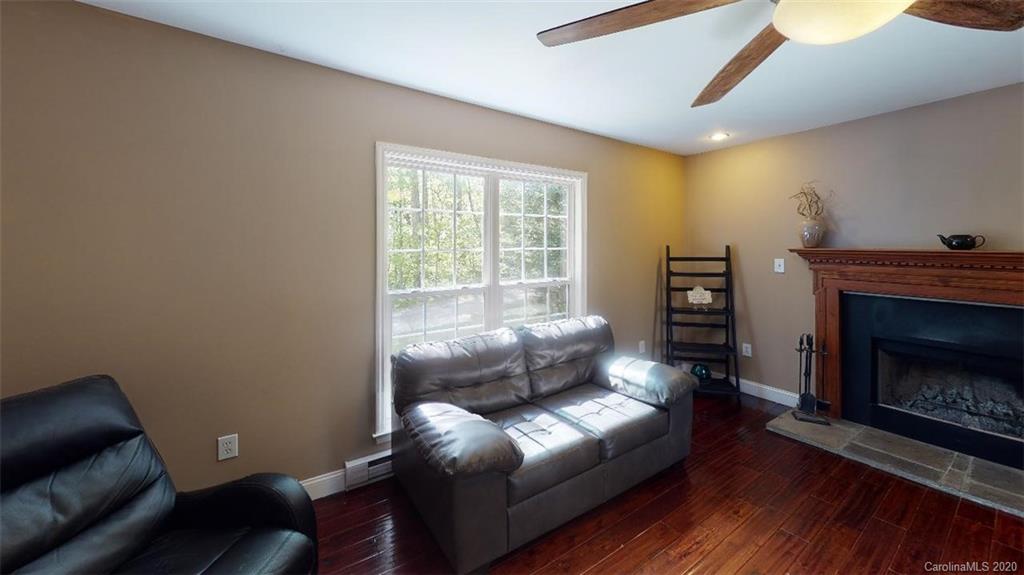39 Marilyn-Charles Ridge Fairview, NC 28730 - Photo 9 of 20