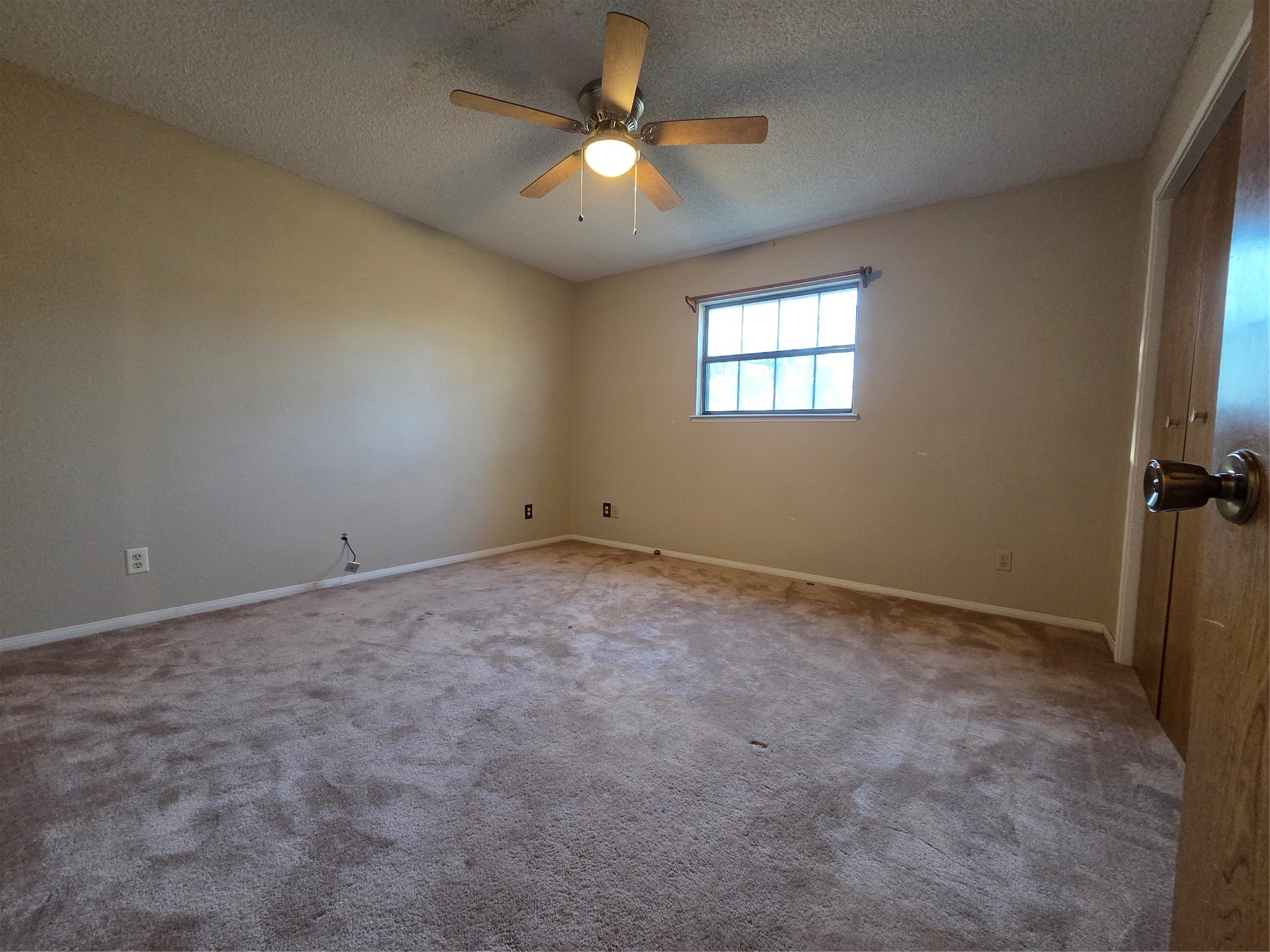 138 Pin Oak Drive Angleton, TX 77515 - Photo 11 of 22 Second bath