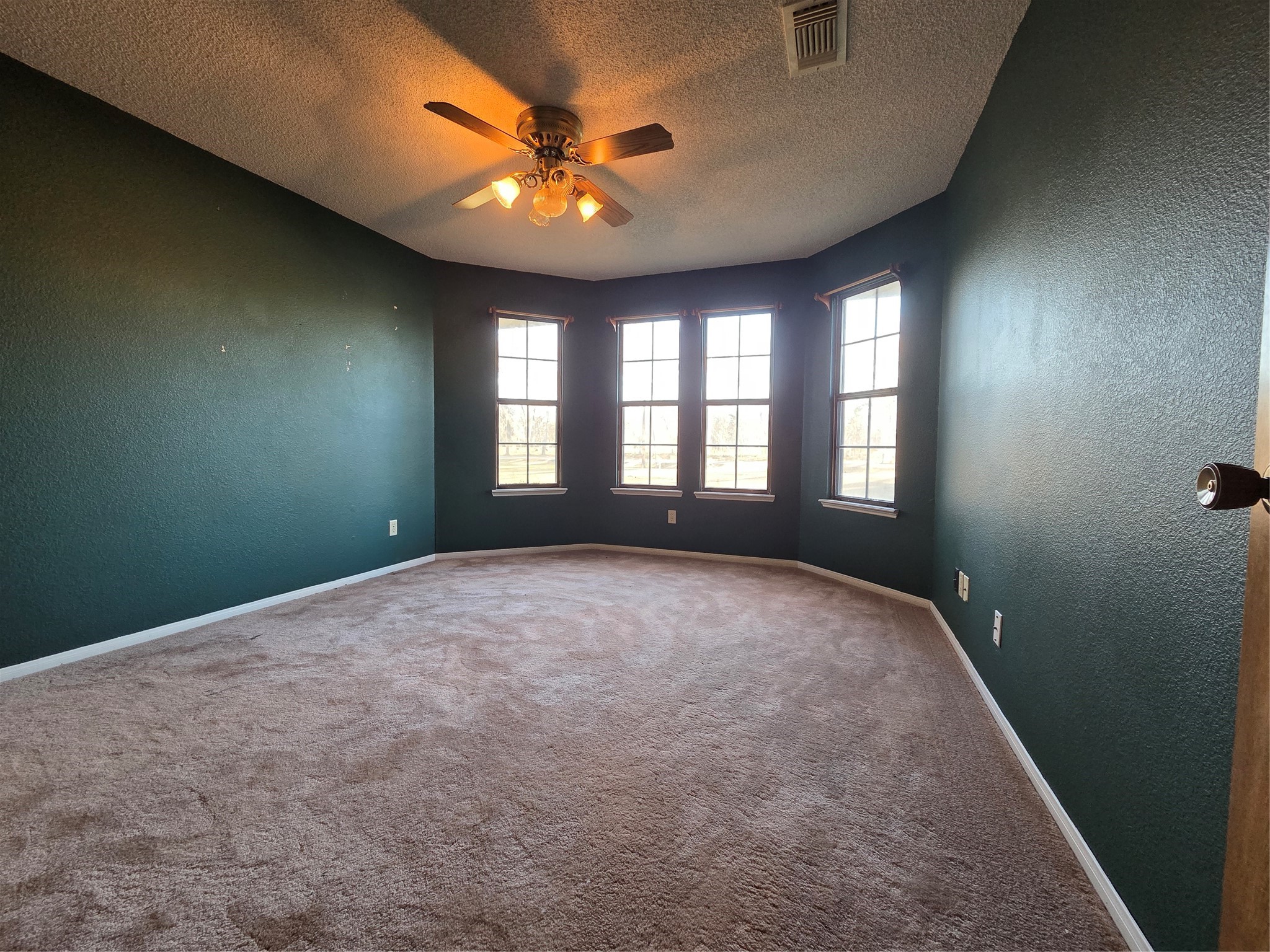 138 Pin Oak Drive Angleton, TX 77515 - Photo 14 of 22