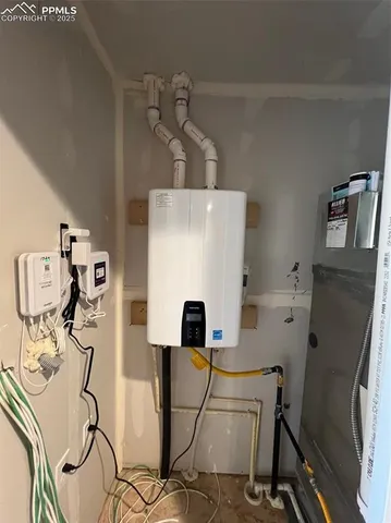 $329,900 | 1729 Sandtoft Heights, Colorado Springs, CO 80951