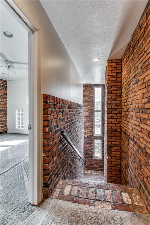 2128 Merriman Way Pittsburgh, PA 15203 - Photo 14 of 37 a view of entryway