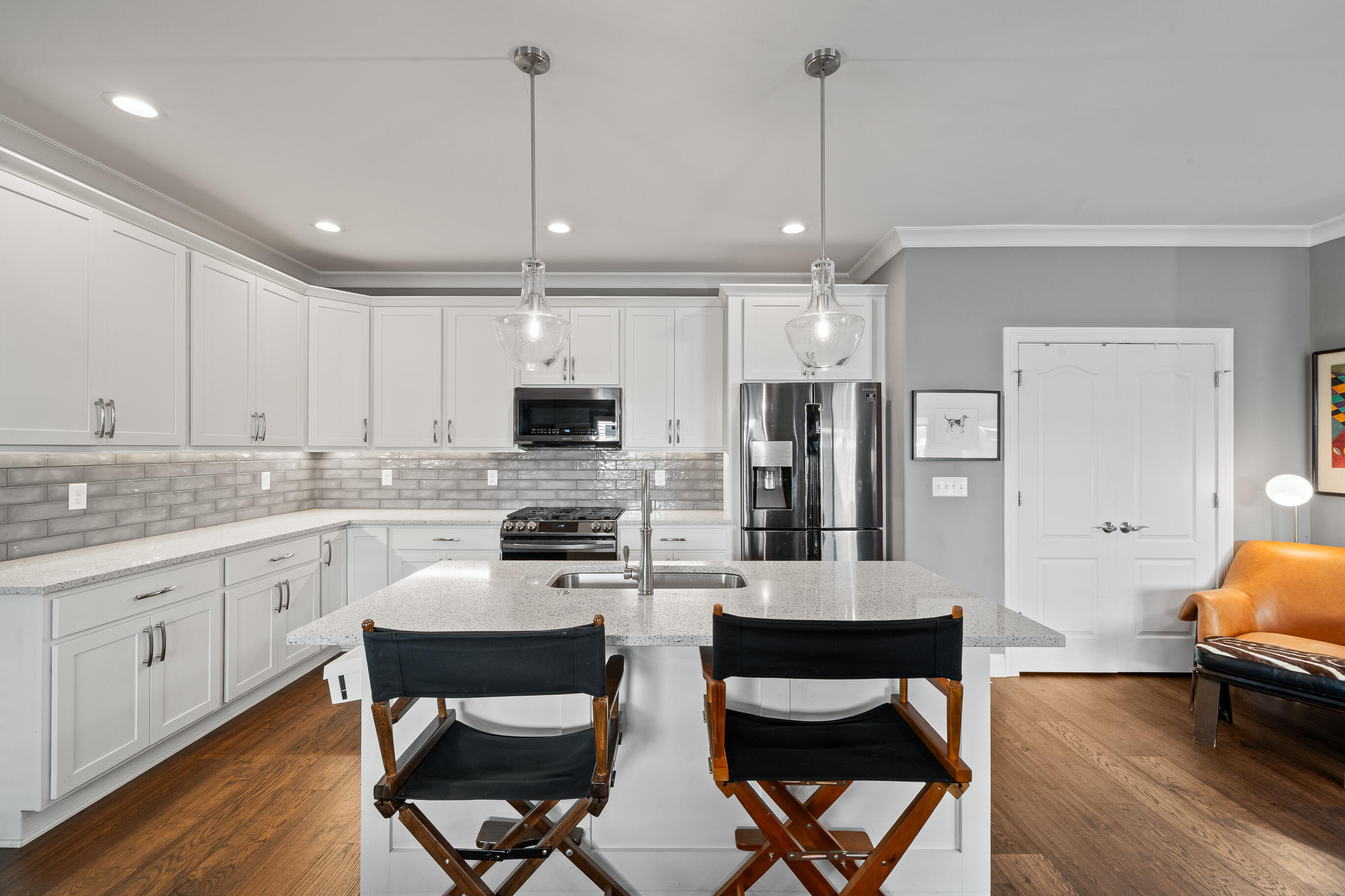 642 Baker Street Walworth, WI 53184 - Photo 22 of 98 Bright White Kitchen
