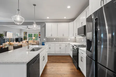 $550,000 | 642 Baker Street, Walworth, WI 53184