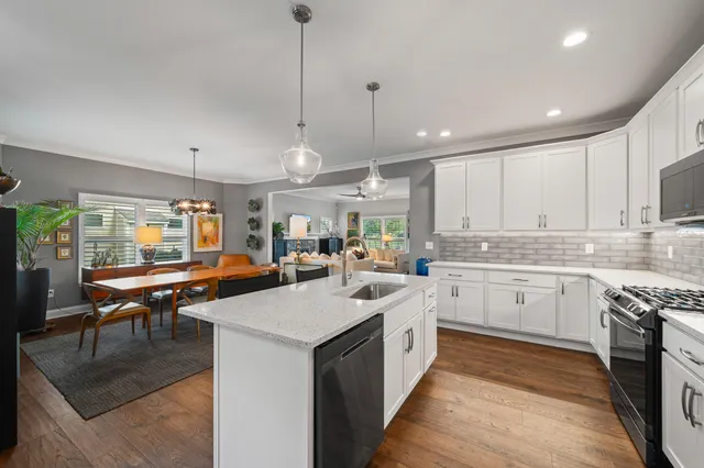 $550,000 | 642 Baker Street, Walworth, WI 53184