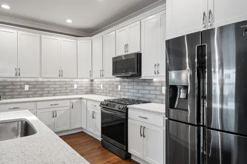 $550,000 | 642 Baker Street, Walworth, WI 53184