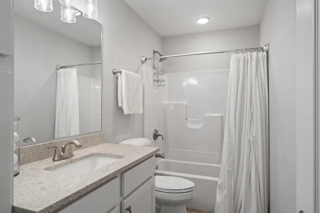 $550,000 | 642 Baker Street, Walworth, WI 53184