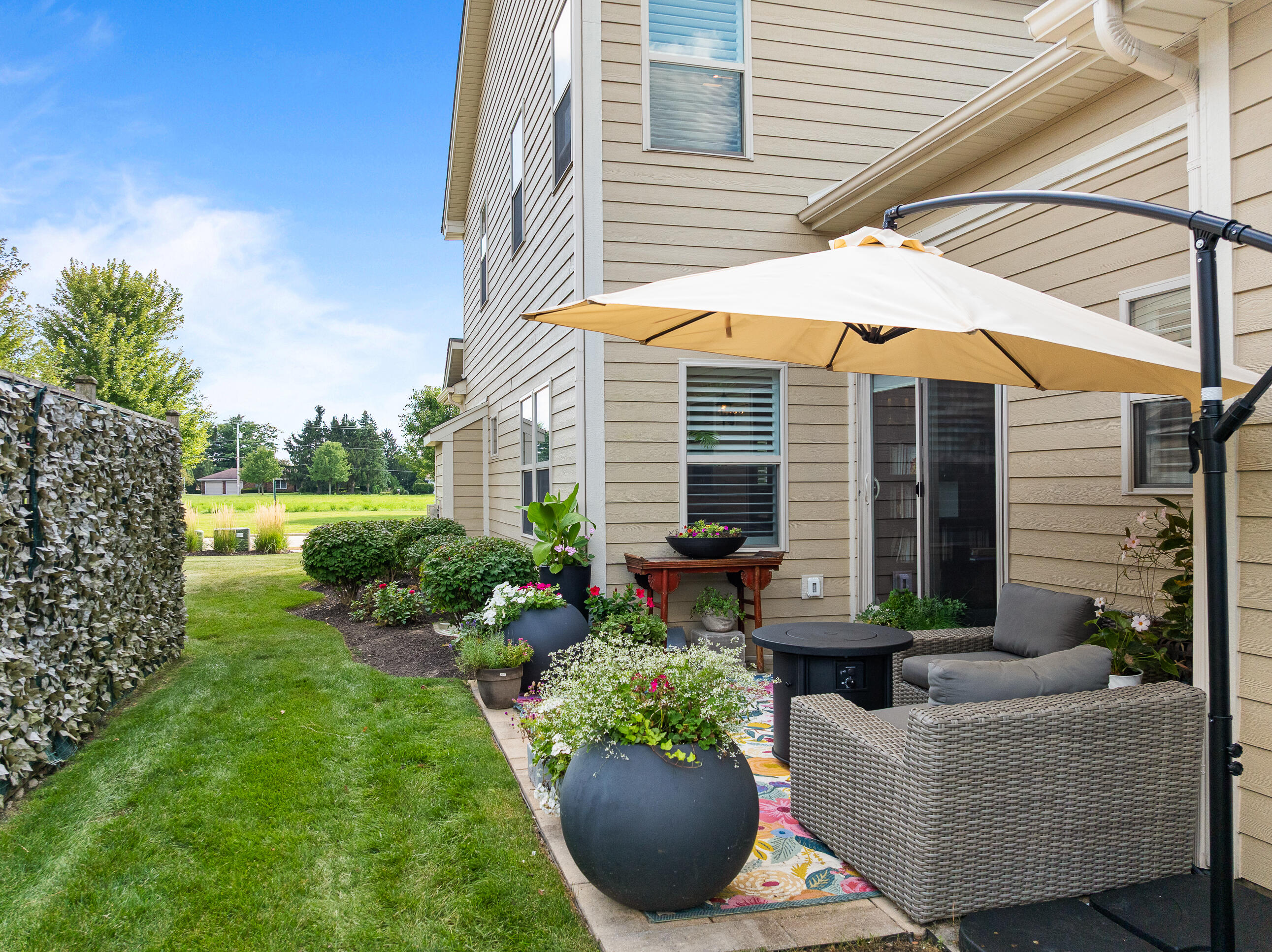 642 Baker Street Walworth, WI 53184 - Photo 60 of 98 Side Yard