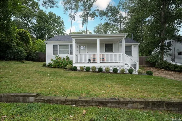 $505,000 | 16 Overbrook Street, Riverhead, NY 11901