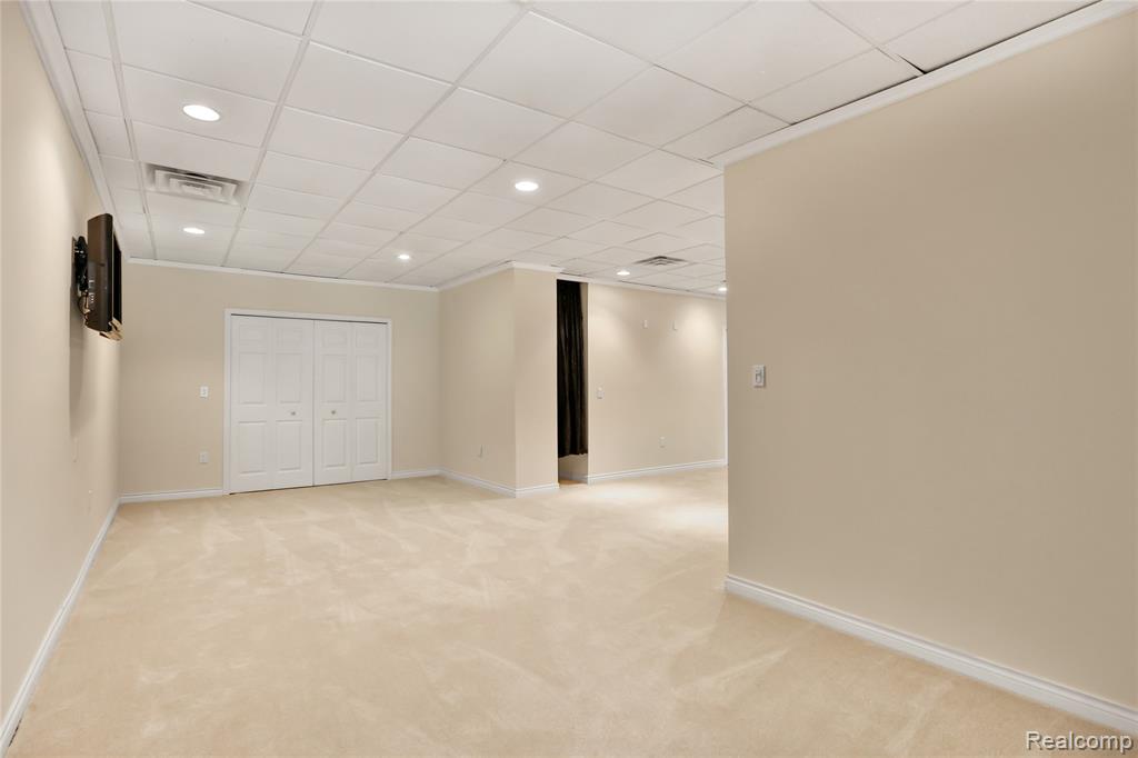 5826 Murfield Drive Rochester, MI 48306 - Photo 50 of 65 Gallery Image 50