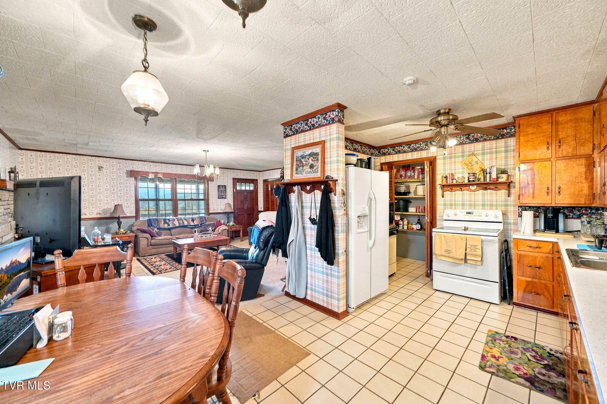 120 Andrews Road Butler, TN 37640 - Photo 11 of 31 4-web-or-mls-120 Andrews Rd-12