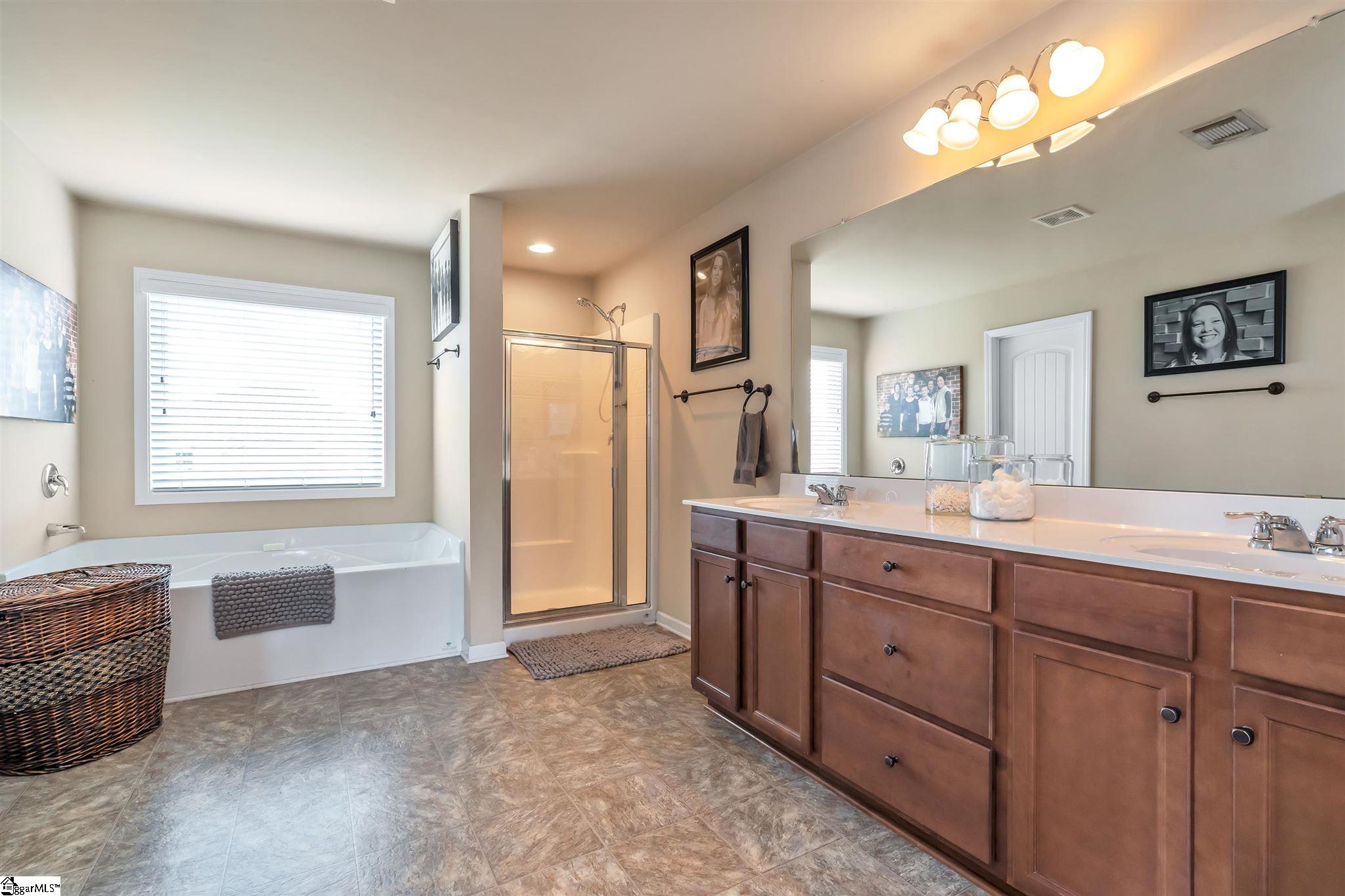 107 Amherst Way Easley, SC 29642 - Photo 17 of 29 Gallery Image 17