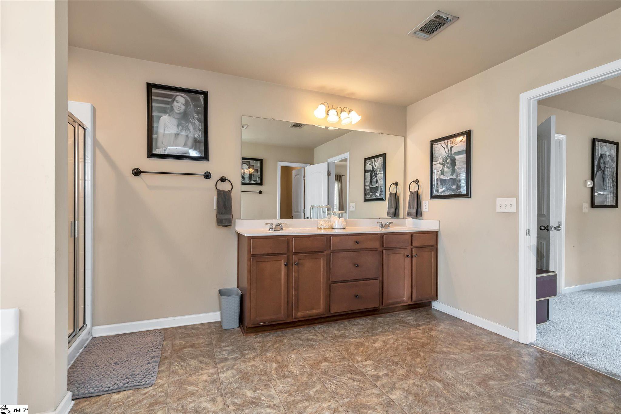 107 Amherst Way Easley, SC 29642 - Photo 18 of 29 Gallery Image 18