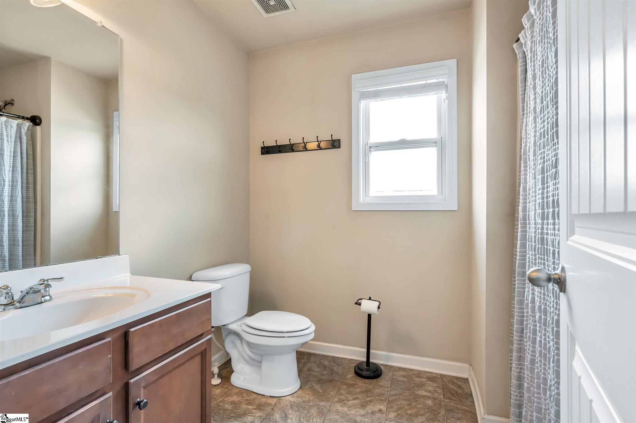 107 Amherst Way Easley, SC 29642 - Photo 24 of 29 Gallery Image 24