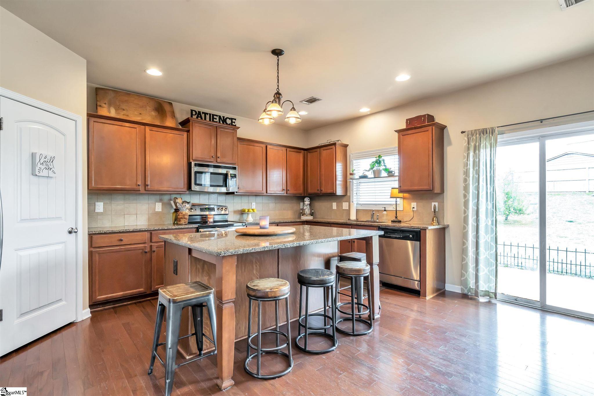 107 Amherst Way Easley, SC 29642 - Photo 6 of 29 Gallery Image 6