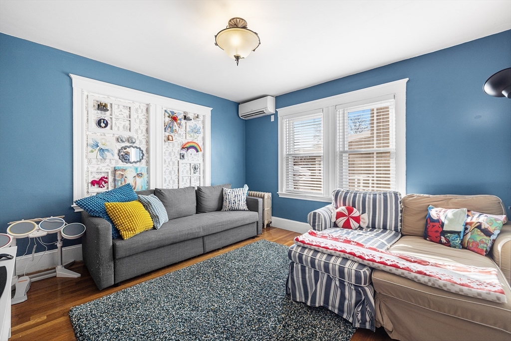 47 Pelican Road Quincy, MA 02169 - Photo 10 of 28 Gallery Image 10