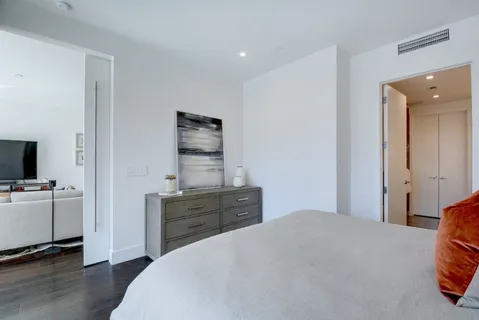 $680,000 | 501 West Avenue, Unit 703, Austin, TX 78701