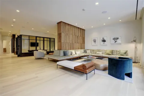 $680,000 | 501 West Avenue, Unit 703, Austin, TX 78701
