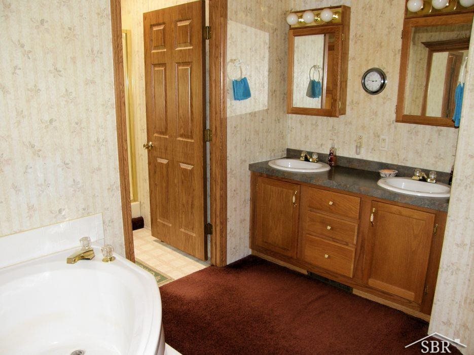 19101 South Raucholz Road Oakley, MI 48649 - Photo 14 of 16 31197741-13.JPG