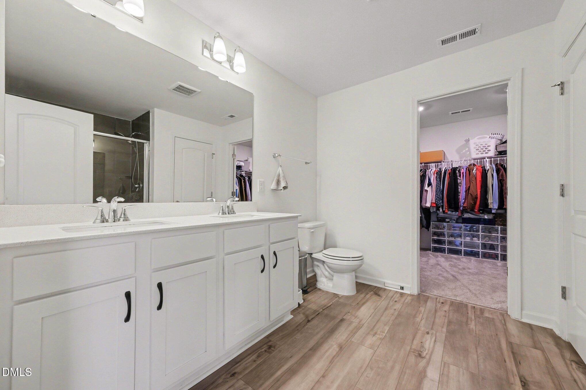 2129 Crestwood Rdg Drive Durham, NC 27704 - Photo 13 of 27 Primary Bath