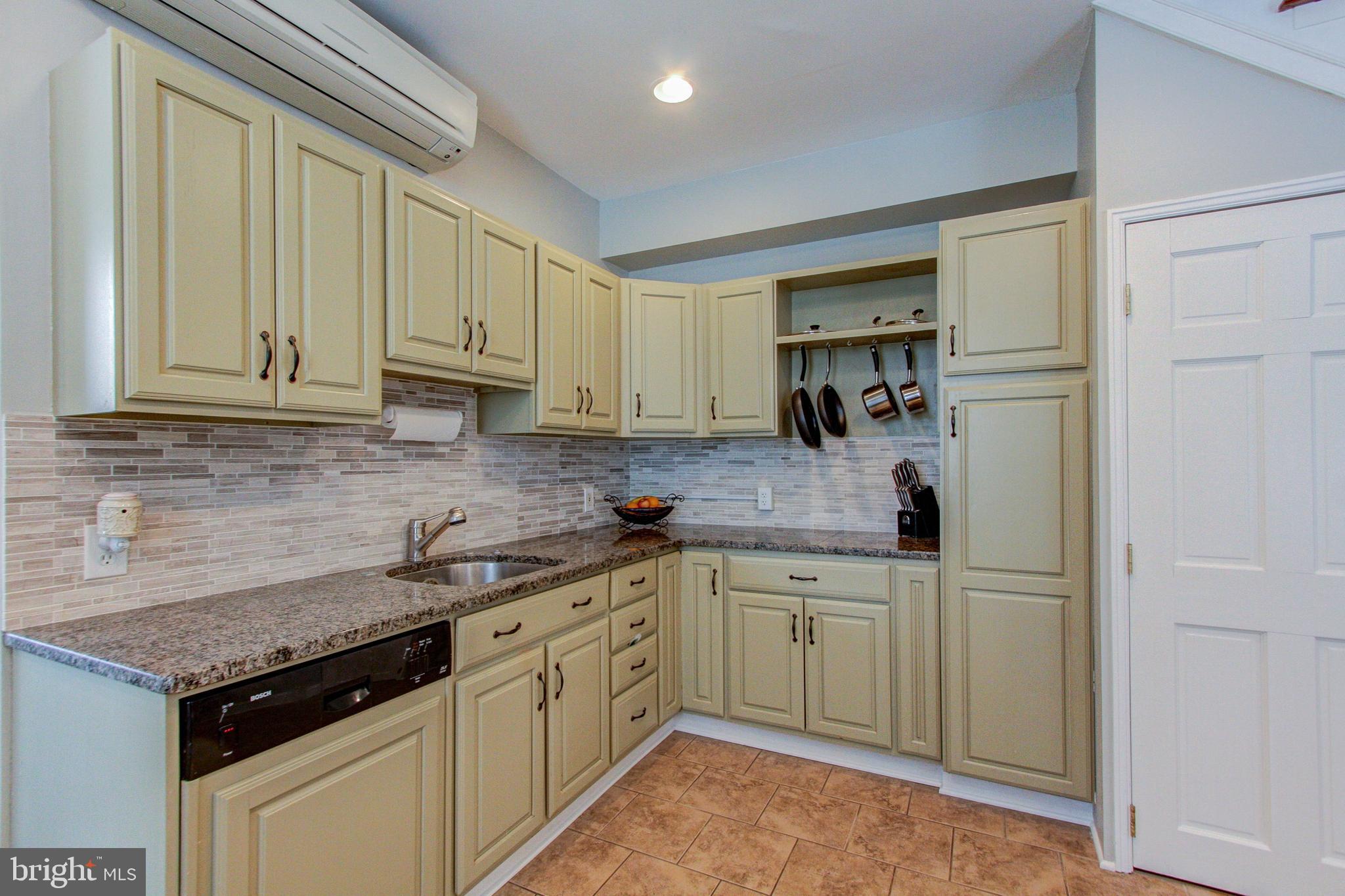855 North Pleasantview Road Sanatoga, PA 19464 - Photo 10 of 33 KITCHEN