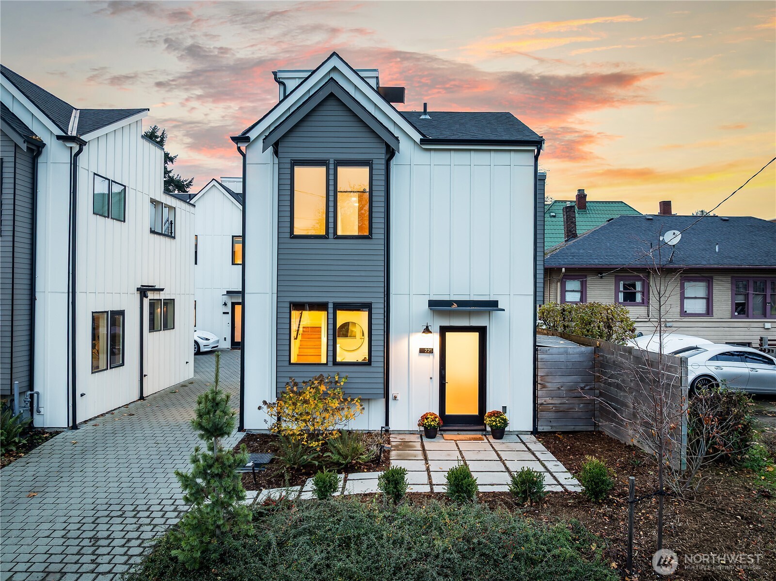 225 24th Avenue Seattle, WA 98122 - Photo 1 of 1