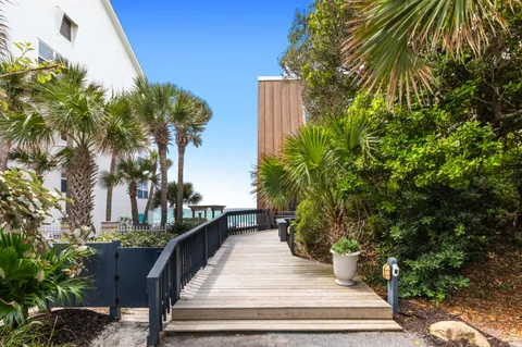 a view of a yard in front of a house