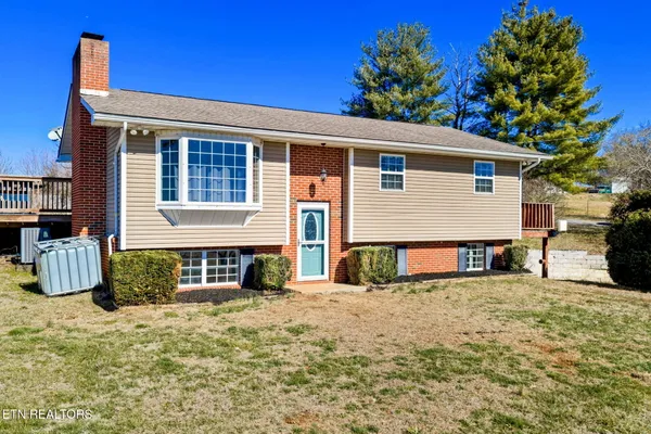 $499,900 | 2022 Bessie Slaton Road, Dandridge, TN 37725