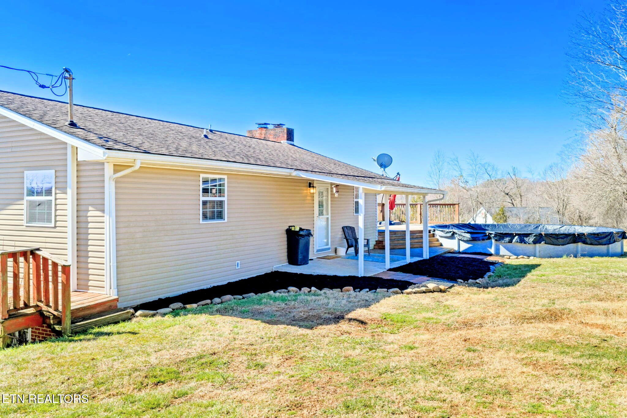 2022 Bessie Slaton Road Dandridge, TN 37725 - Photo 4 of 41 Rear