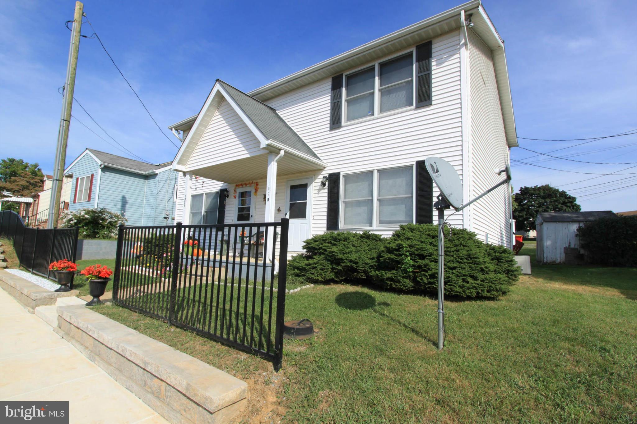 102 North Fairfax Boulevard Ranson, WV 25438 - Photo 1 of 17 Exterior (Front)