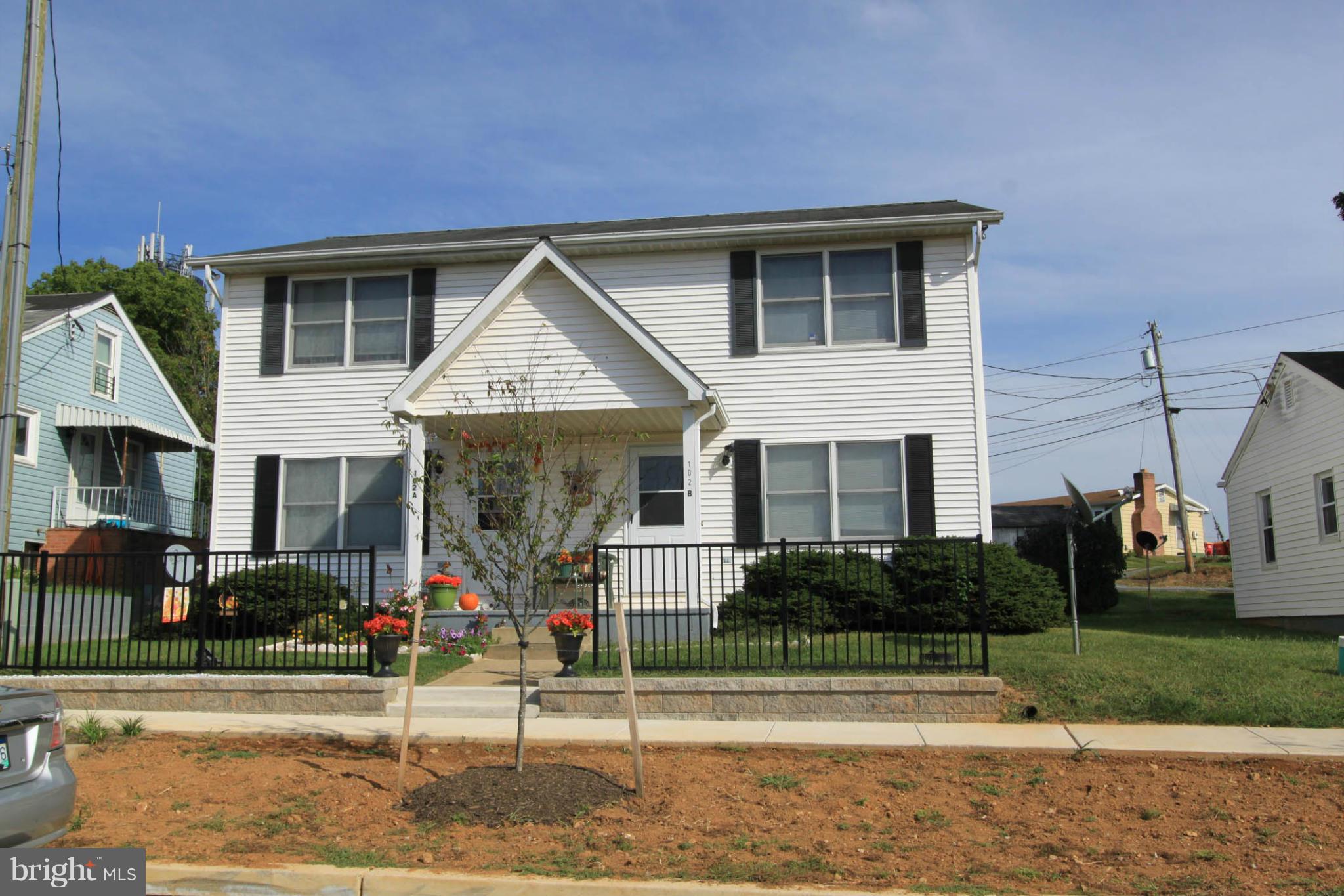 102 North Fairfax Boulevard Ranson, WV 25438 - Photo 2 of 17 Exterior (Front)