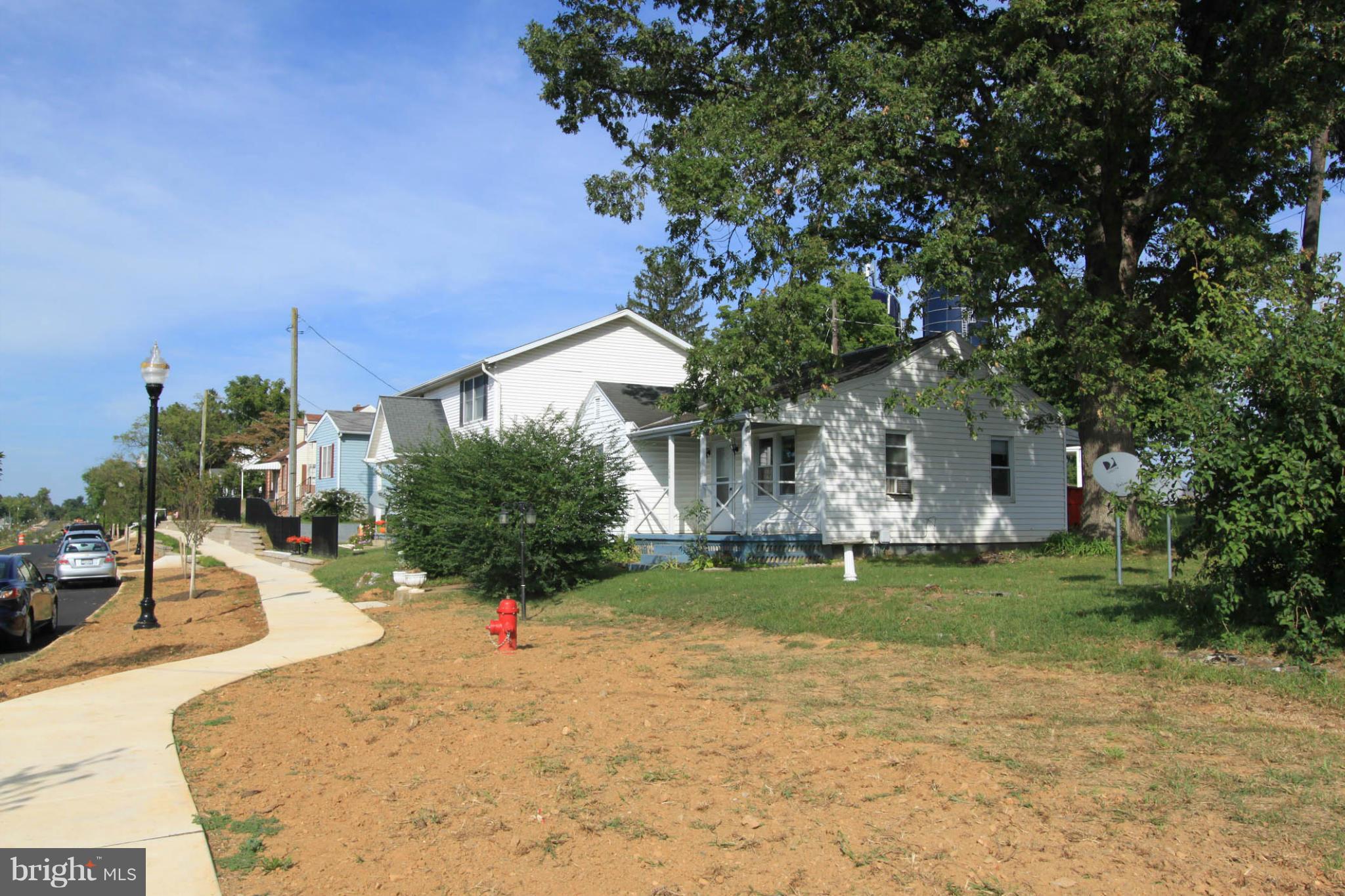 102 North Fairfax Boulevard Ranson, WV 25438 - Photo 17 of 17 Exterior (Front)