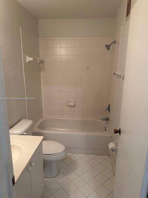 Homestead Homestead, FL 33035 - Photo 12 of 14 a bathroom with a bathtub toilet and sink